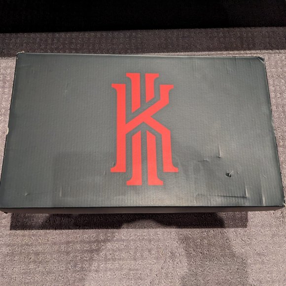 NEW: Nike Kyrie 7 Black Blue Size 13 - Picture 8 of 8